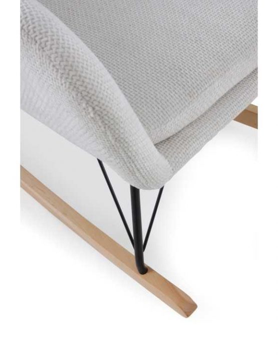 balancin-terrasa-tapizado-en-chenilla-blanco-patas-metalicas-y-patin-madera